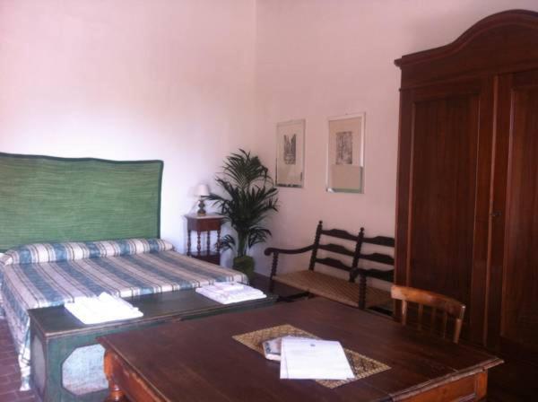 Queen Room with Garden View